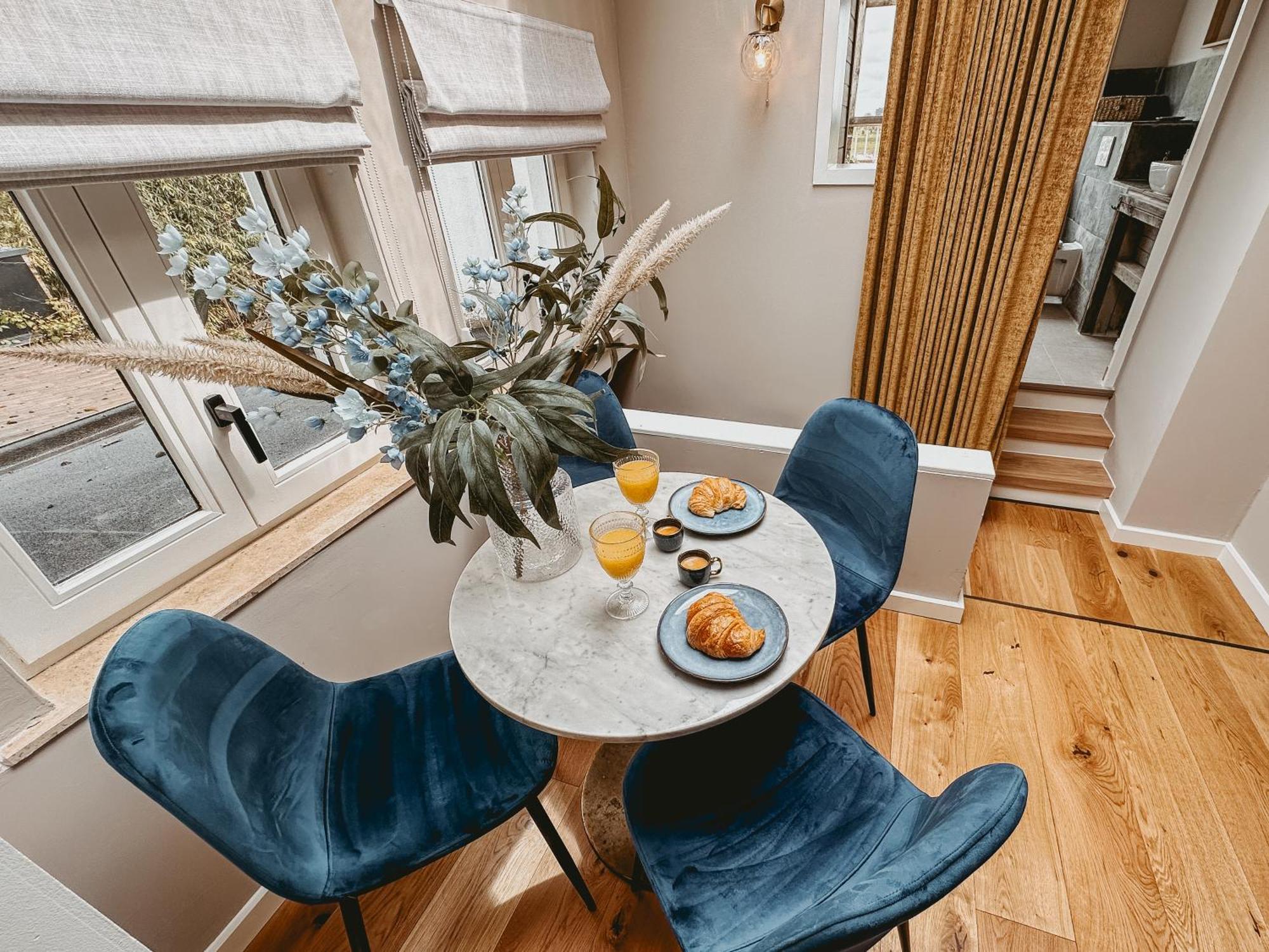 Maas Suites ลานาเคน ภายนอก รูปภาพ